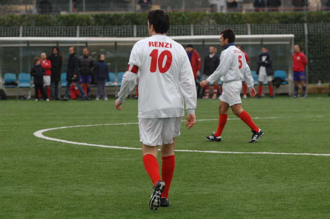 Renzi: “Partita del cuore? Caso ridicolo: mi costa ma non gioco” Renzi: “Partita del cuore? Caso ridicolo: mi costa ma non gioco”