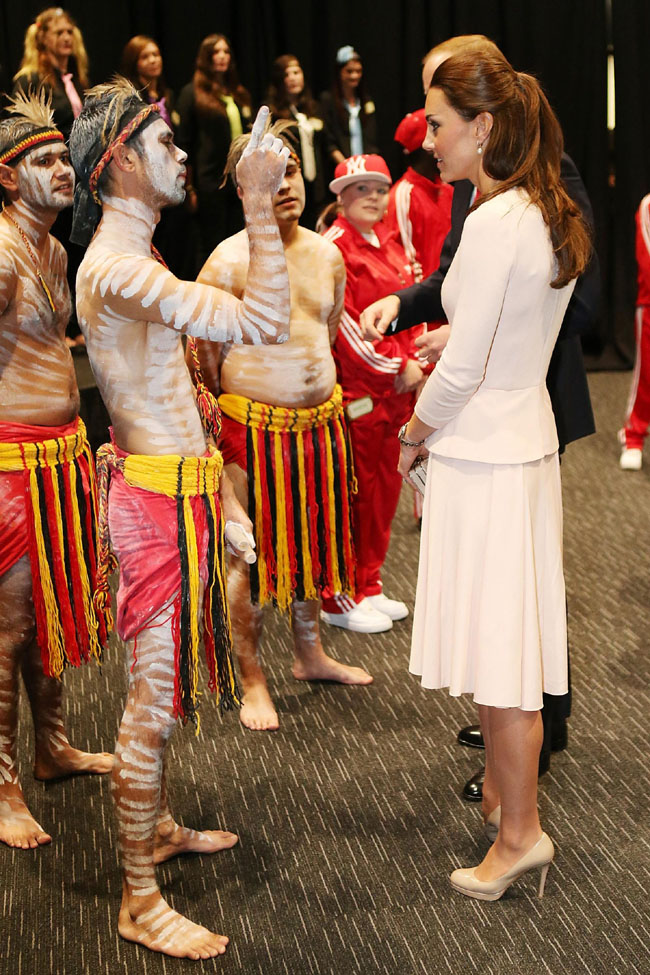 E Kate Middleton fa la dj. LE FOTO