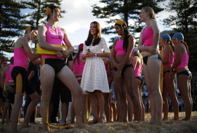E Kate Middleton fa la dj. LE FOTO