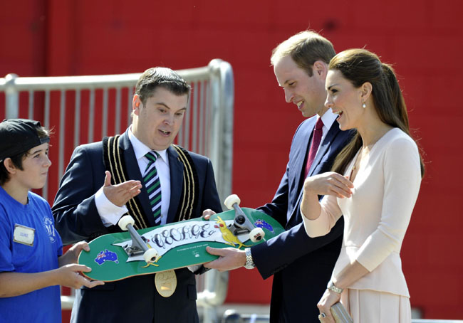 E Kate Middleton fa la dj. LE FOTO