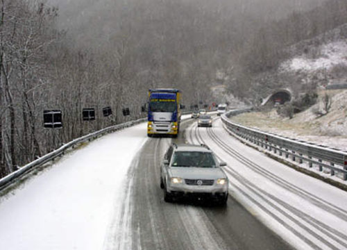 Conferma choc degli esperti: era glaciale in arrivo. Italia al gelo Conferma choc degli esperti: era glaciale in arrivo. Italia al gelo
