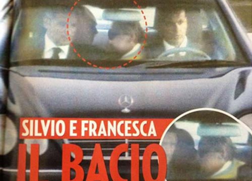 Il bacio diventa una filosofia. “E’ l’icona del nichilismo spettacolare” Il bacio diventa una filosofia. “E’ l’icona del nichilismo spettacolare”