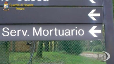 VIDEO: Racket caro estinto e pacemaker rubati a salme a Pesaro