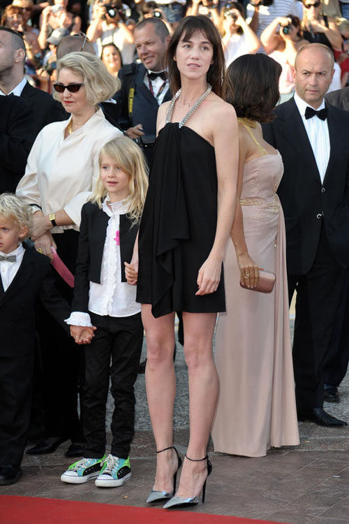 Sesso, amore, fruste e pistole. “Nymphomaniac”, l’antiporno è d’autore Sesso, amore, fruste e pistole. “Nymphomaniac”, l’antiporno è d’autore