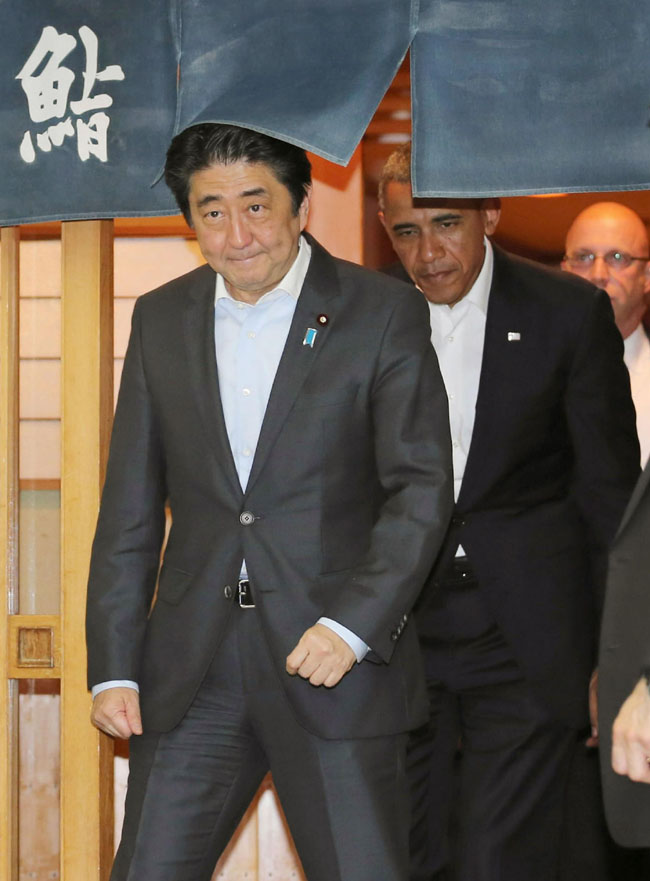 Obama in Giappone finisce nei guai. Avanza il “miglior sushi” di Tokyo Obama in Giappone finisce nei guai. Avanza il “miglior sushi” di Tokyo