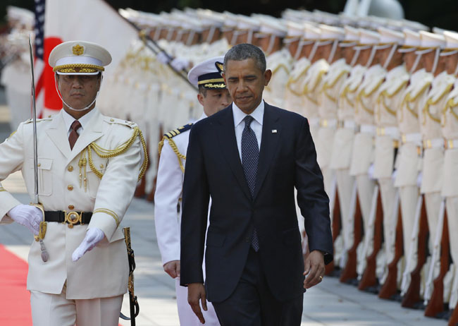 Obama in Giappone finisce nei guai. Avanza il “miglior sushi” di Tokyo Obama in Giappone finisce nei guai. Avanza il “miglior sushi” di Tokyo