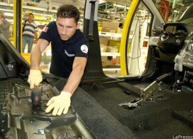 Commercio estero in calo a marzo, surplus +2,7 mld