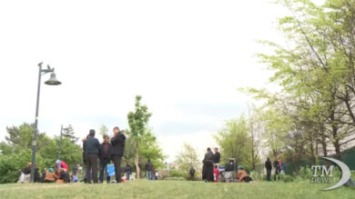 VIDEO: un parco vicino a Parigi l’ultimo approdo di 150 profughi siriani