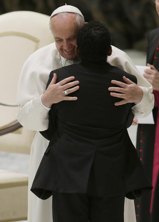 Canonizzazioni, Papa Emerito concelebrerà con Francesco Canonizzazioni, Papa Emerito concelebrerà con Francesco