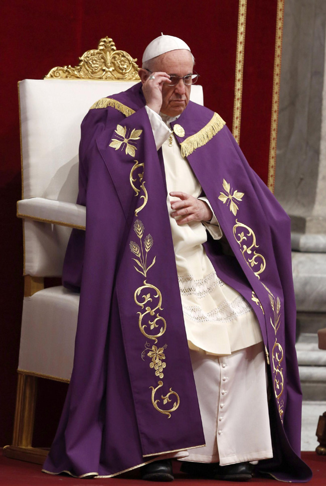 Canonizzazioni, Papa Emerito concelebrerà con Francesco Canonizzazioni, Papa Emerito concelebrerà con Francesco