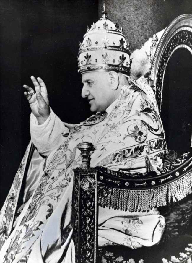 Canonizzazioni, Papa Emerito concelebrerà con Francesco Canonizzazioni, Papa Emerito concelebrerà con Francesco