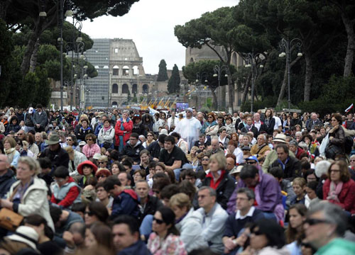 Roma, il giorno dell’invasione. Un milione per le canonizzazioni Roma, il giorno dell’invasione. Un milione per le canonizzazioni