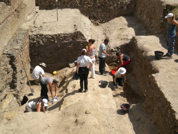 Pompei, scoperte sensazionali: un santuario extra-urbano e… LE FOTO Pompei, scoperte sensazionali: un santuario extra-urbano e… LE FOTO