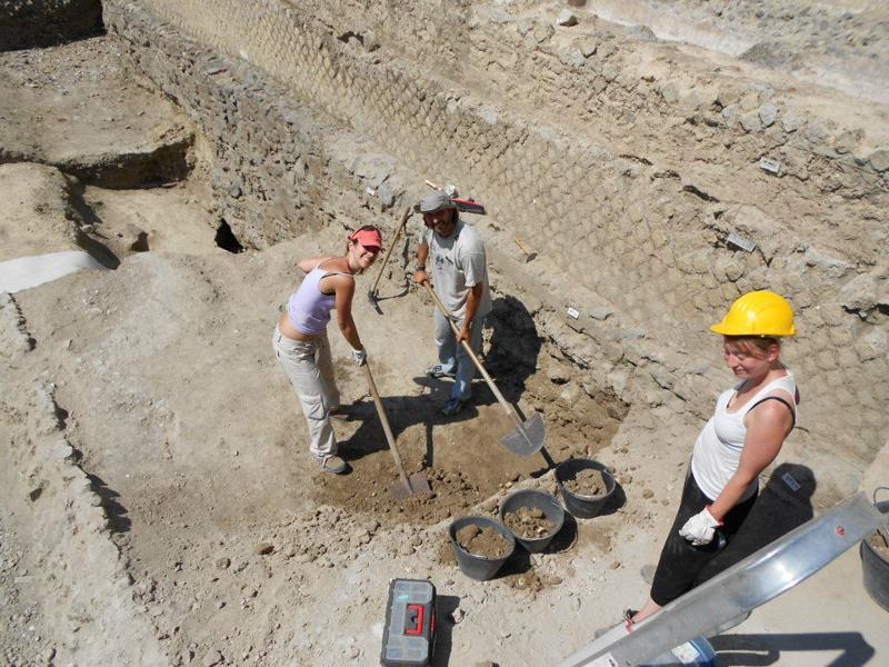 Pompei, scoperte sensazionali: un santuario extra-urbano e… LE FOTO Pompei, scoperte sensazionali: un santuario extra-urbano e… LE FOTO