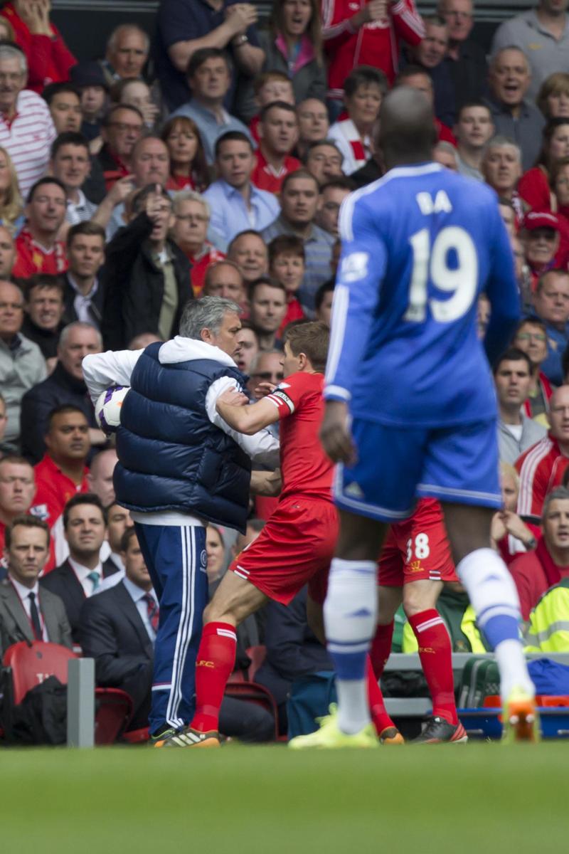 Mourinho, parapiglia con Gerrard prima dello psicodramma del Liverpool Mourinho, parapiglia con Gerrard prima dello psicodramma del Liverpool