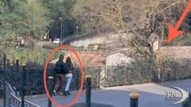 VIDEO: Raffaele Sollecito mostra alla fidanzata la casa di Meredith