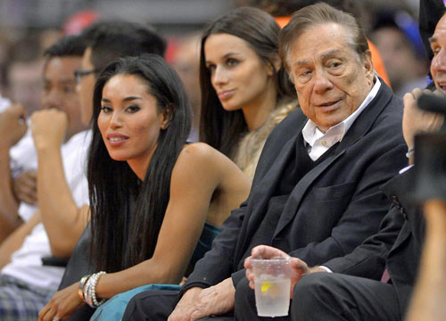 Razzismo nella Nba: bandito a vita il patron dei Clippers Razzismo nella Nba: bandito a vita il patron dei Clippers