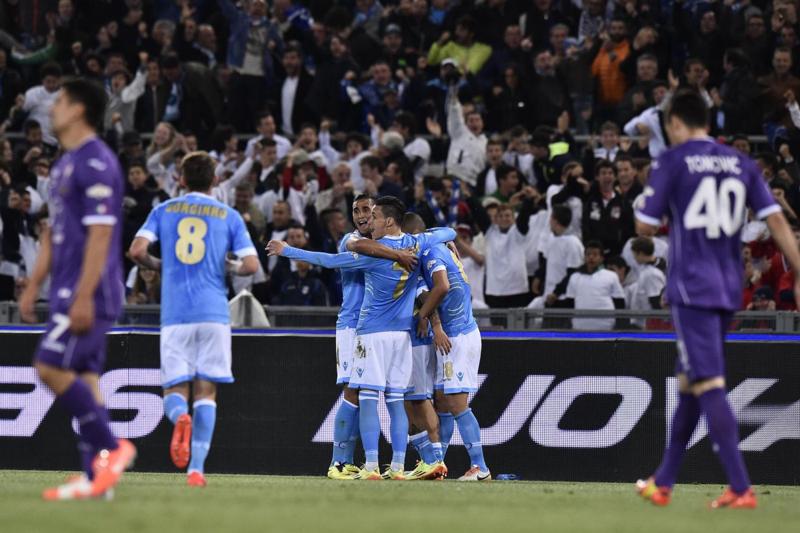 Coppa Italia al Napoli, ma è la notte della vergogna. Le foto Coppa Italia al Napoli, ma è la notte della vergogna. Le foto