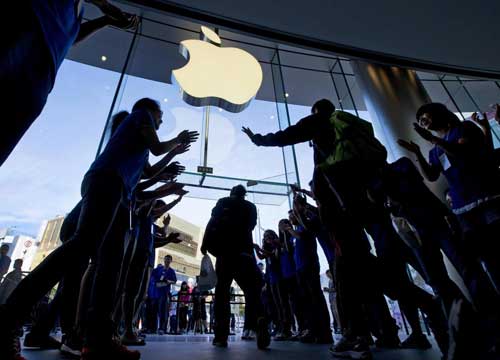 Guerra di Brevetti, Samsung deve pagare 119 milioni di dlr a Apple Guerra di Brevetti, Samsung deve pagare 119 milioni di dlr a Apple