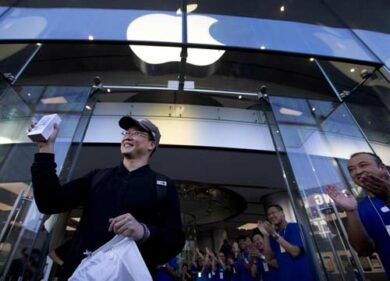 Guerra di Brevetti, Samsung deve pagare 119 milioni di dlr a Apple