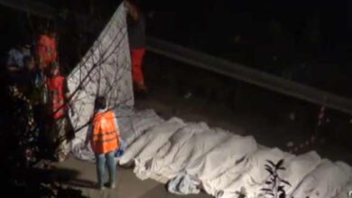 VIDEO: disastro in Irpinia, bus precipita da viadotto: almeno 38 morti