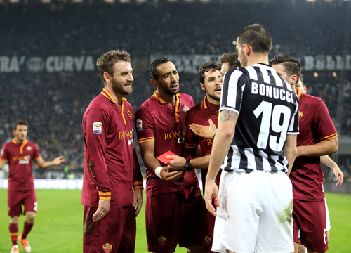 Juve, 3° scudetto consecutivo. Chiellini: “Ora superiamo 100 punti” Juve, 3° scudetto consecutivo. Chiellini: “Ora superiamo 100 punti”