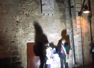 A Oria inaugurato il bassorilievo dedicato a Donnolo
