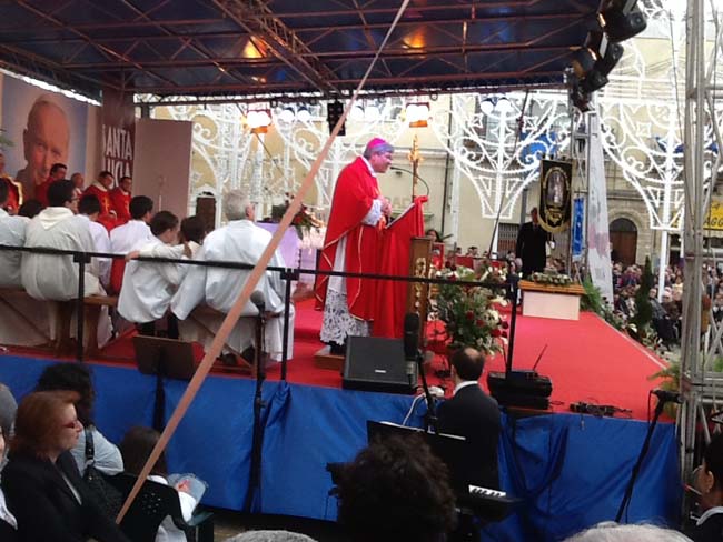 Erchie celebra Santa Lucia: “Grazie a Bergoglio ha lasciato Venezia” Erchie celebra Santa Lucia: “Grazie a Bergoglio ha lasciato Venezia”