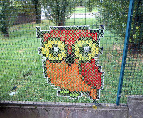 Murales a “punto croce”. La nuova frontiera della street art Murales a “punto croce”. La nuova frontiera della street art
