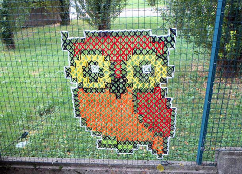 Murales a “punto croce”. La nuova frontiera della street art Murales a “punto croce”. La nuova frontiera della street art