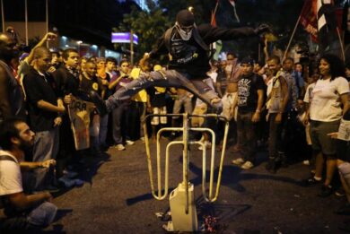 Mondiale, brucia la protesta del popolo brasiliano a poco più di un mese dall’inizio
