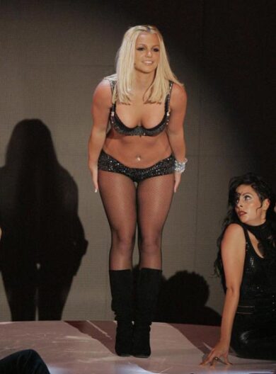 Una ballerina denuncia Britney Spears: “Mi ha rotto il naso”