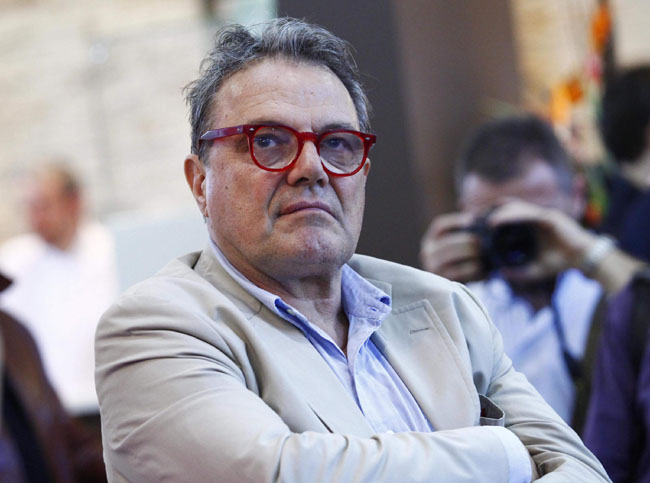 Oliviero Toscani: “La Chiesa? Un club sadomaso”