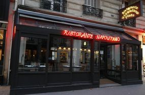 Galleria foto 'Il calzone doc? Si mangia a Bistrot Napolitain nel cuore di Parigi' - foto 1