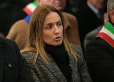 A 41 anni 5mila euro di vitalizio. Scandalo in Regione Sardegna