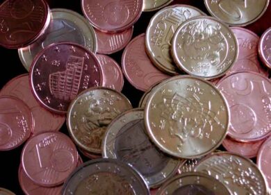 Si perdono e costano troppo: addio alle monete da 1 e 2 centesimi