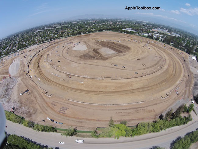 Apple da Mela ad astronave: ecco le immagini del nuovo campus Apple da Mela ad astronave: ecco le immagini del nuovo campus