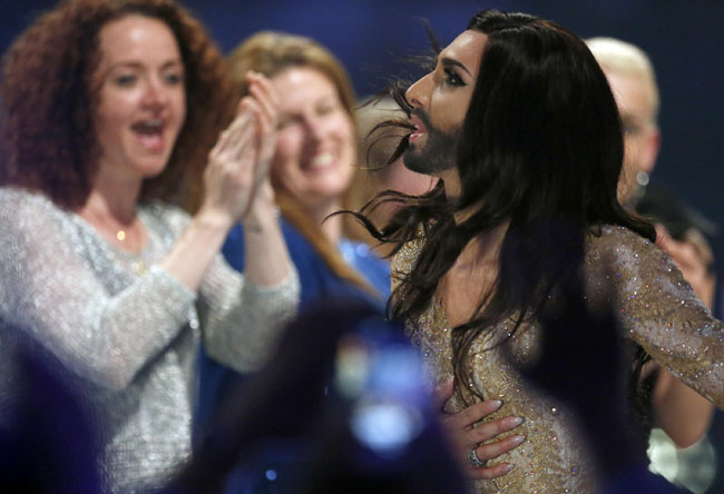 All’Eurovision la drag queen con la barba All’Eurovision la drag queen con la barba