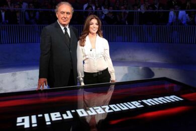 Esordio boom della Innocenzi: 10% e con Renzi batte Santoro