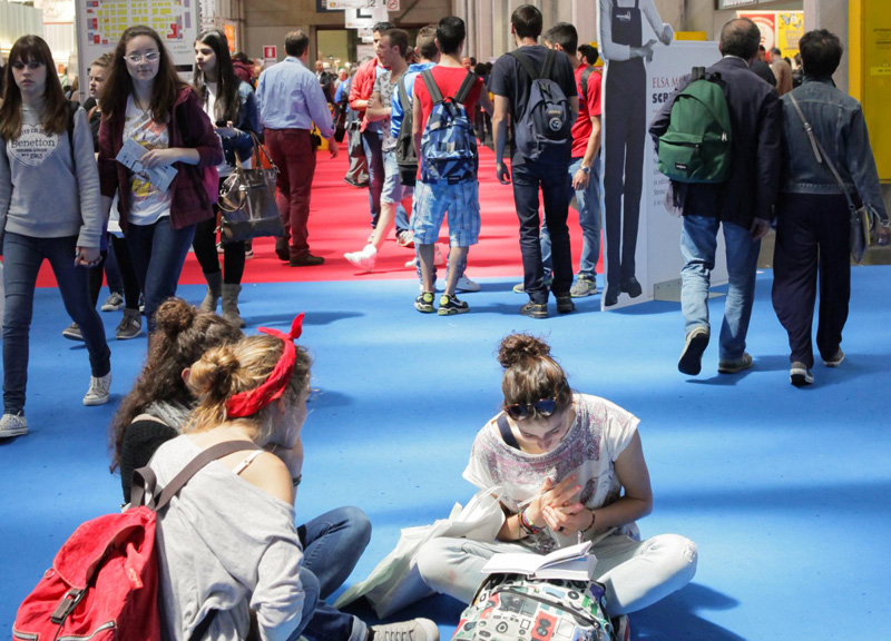 Grande folla al Salone di Torino – Le immagini Grande folla al Salone di Torino – Le immagini