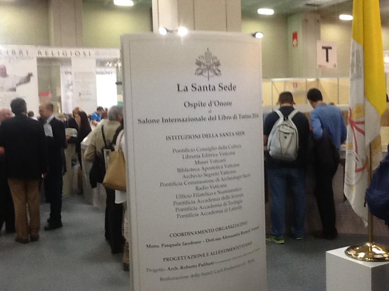 Grande folla al Salone di Torino – Le immagini Grande folla al Salone di Torino – Le immagini