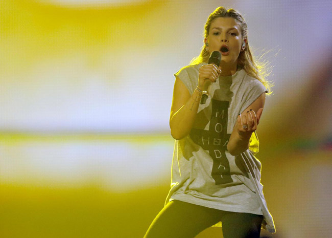 Conchita vince all’Eurovision tra le polemiche e “rilancia il valore della tolleranza”