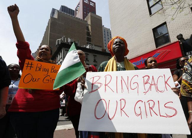 Giovani nigeriane “convertite all’Islam”. Boko Haram: “Scambio di prigionieri” Giovani nigeriane “convertite all’Islam”. Boko Haram: “Scambio di prigionieri”