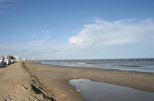 Mare, ecco le Bandiere blu 2014. Tutte le spiagge top Mare, ecco le Bandiere blu 2014. Tutte le spiagge top