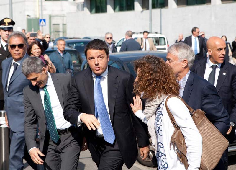Expo, Renzi contestato a Milano. “Lo Stato è più forte dei ladri” Expo, Renzi contestato a Milano. “Lo Stato è più forte dei ladri”