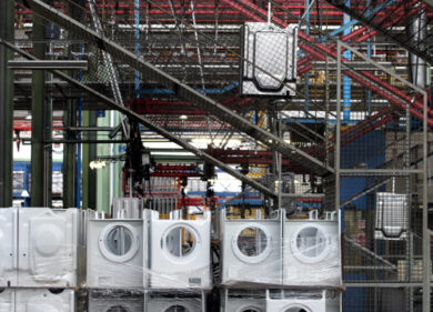 Electrolux, salvi posti di lavoro e salari