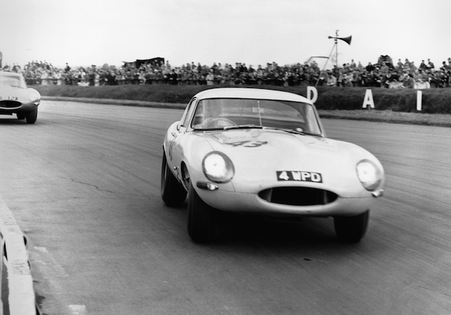 Ritorna la Jaguar E-TYPE “LIGHTWEIGHT” Ritorna la Jaguar E-TYPE “LIGHTWEIGHT”