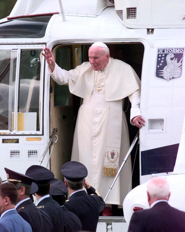 Ucciso dalla “Croce” di Wojtyla: 13 indagati per omicidio colposo Ucciso dalla “Croce” di Wojtyla: 13 indagati per omicidio colposo