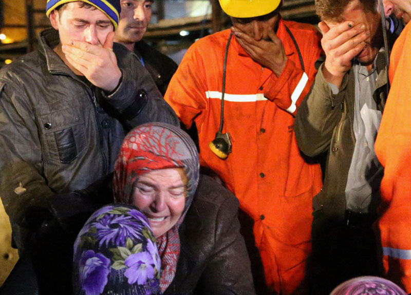 Turchia, la tragedia in miniera scatena la guerriglia Istanbul Turchia, la tragedia in miniera scatena la guerriglia Istanbul