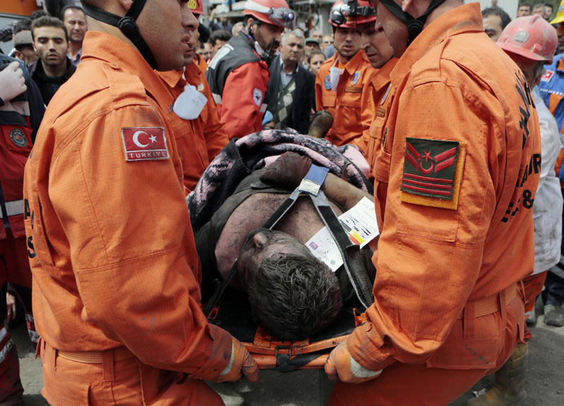 Turchia, la tragedia in miniera scatena la guerriglia Istanbul Turchia, la tragedia in miniera scatena la guerriglia Istanbul